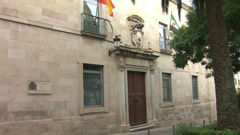 Desestimada la recusación planteada contra los magistrados del juicio al hermano de Sánchez y Gallardo Desestimada la recusación planteada contra los magistrados del juicio al hermano de Sánchez y Gallardo