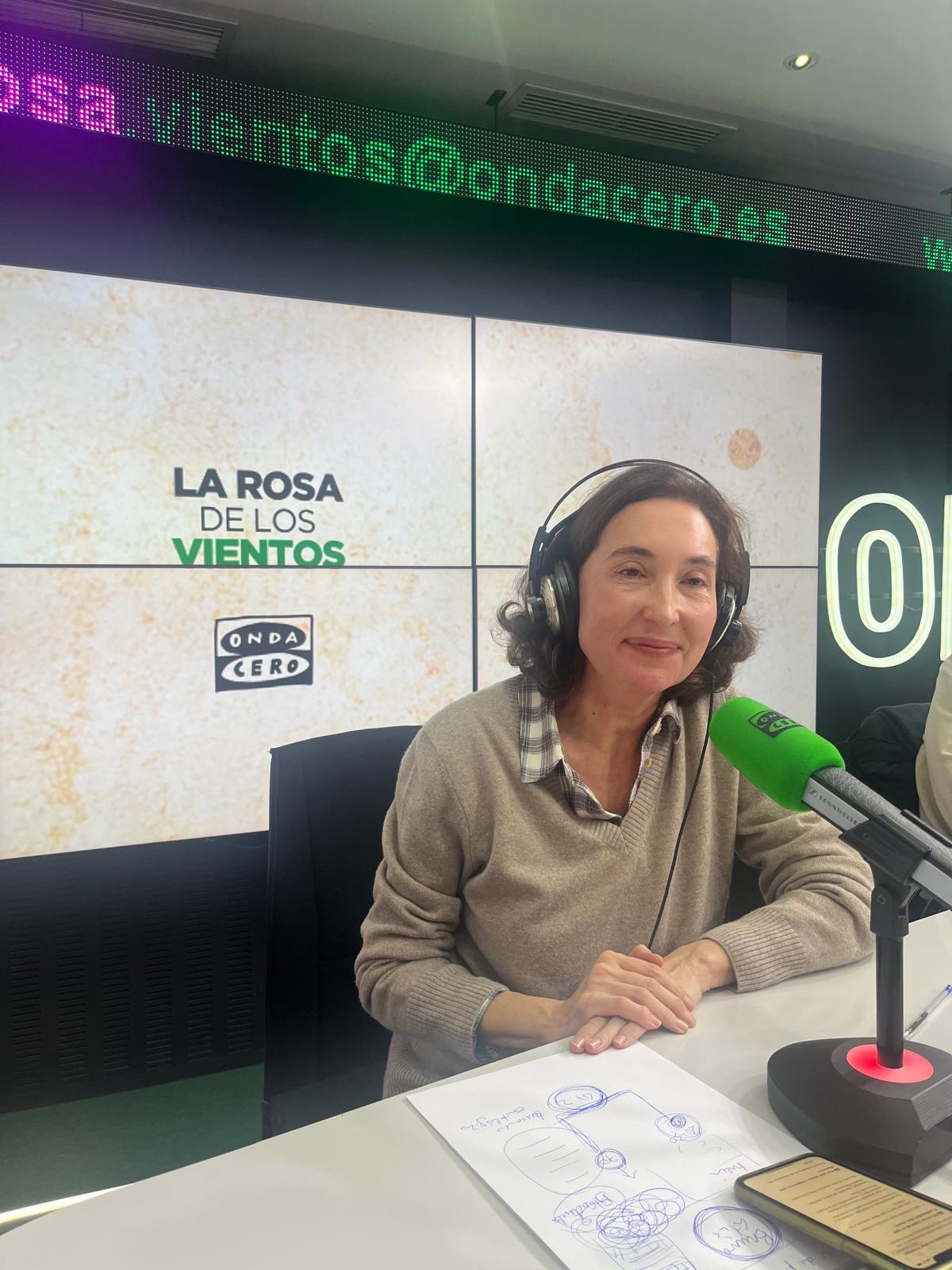 Elsa Punset: "Vivimos en una sociedad que ha sustituido la felicidad por el placer" Elsa Punset: "Vivimos en una sociedad que ha sustituido la felicidad por el placer"