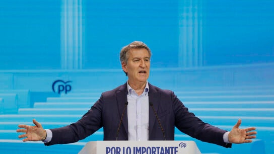 El presidente del PP, Alberto N&uacute;&ntilde;ez Feij&oacute;o, durante la jornada de la 28 interparlamentaria del partido
