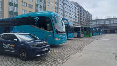 Autobuses parados en la estación de A Coruña Autobuses parados en la estación de A Coruña