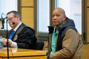 Testigos y Guardia Civil afirman que la víctima apuñaló al portero de discoteca de Bolaños, acusado de homicidio Testigos y Guardia Civil afirman que la víctima apuñaló al portero de discoteca de Bolaños, acusado de homicidio