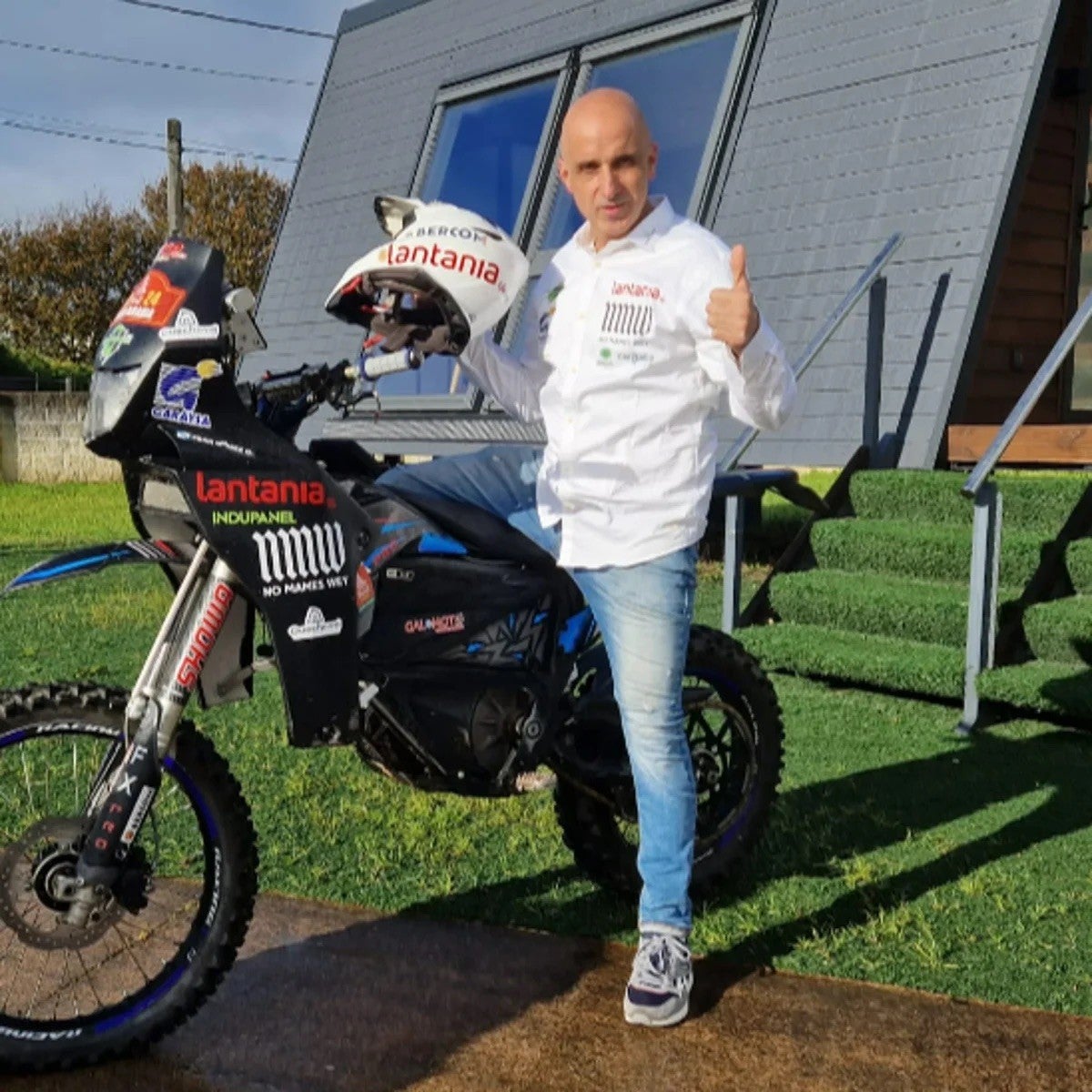 La caza al migrante ya no se esconde en EEUU: el ICE los arrastra por el suelo y los rocía con gas pimienta ante las cámaras La caza al migrante ya no se esconde en EEUU: el ICE los arrastra por el suelo y los rocía con gas pimienta ante las cámaras