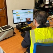 Un investigador de la Guardia Civil Un investigador de la Guardia Civil