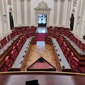 Salón de plenos de las Juntas Generales de Álava Salón de plenos de las Juntas Generales de Álava