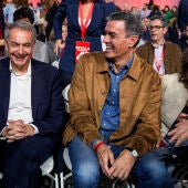 José Luis Zapatero (izq.) y Pedro Sánchez en una foto de archivo 