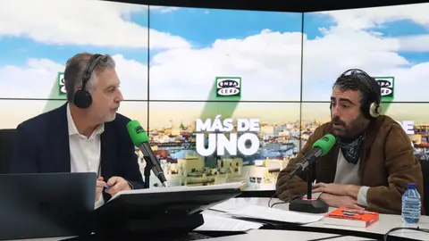 Carlos Alsina junto a Iñaki Domínguez Carlos Alsina junto a Iñaki Domínguez