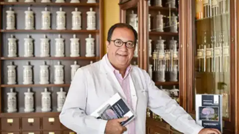Cecilio Venegas, reelegido presidente del Colegio de Farmacéuticos de Badajoz para los próximos cuatro años Cecilio Venegas, reelegido presidente del Colegio de Farmacéuticos de Badajoz para los próximos cuatro años
