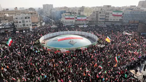 Iraníes asisten a una manifestación a favor del Gobierno en Teherán, Irán, el 12 de enero de 2026. Iraníes asisten a una manifestación a favor del Gobierno en Teherán, Irán, el 12 de enero de 2026.