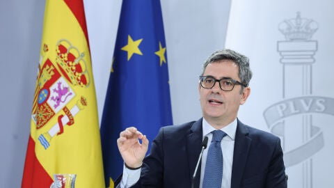 El ministro de la Presidencia, Justicia y Relaciones con las Cortes, F&eacute;lix Bola&ntilde;os, durante una rueda de prensa tras el Consejo de Ministros.