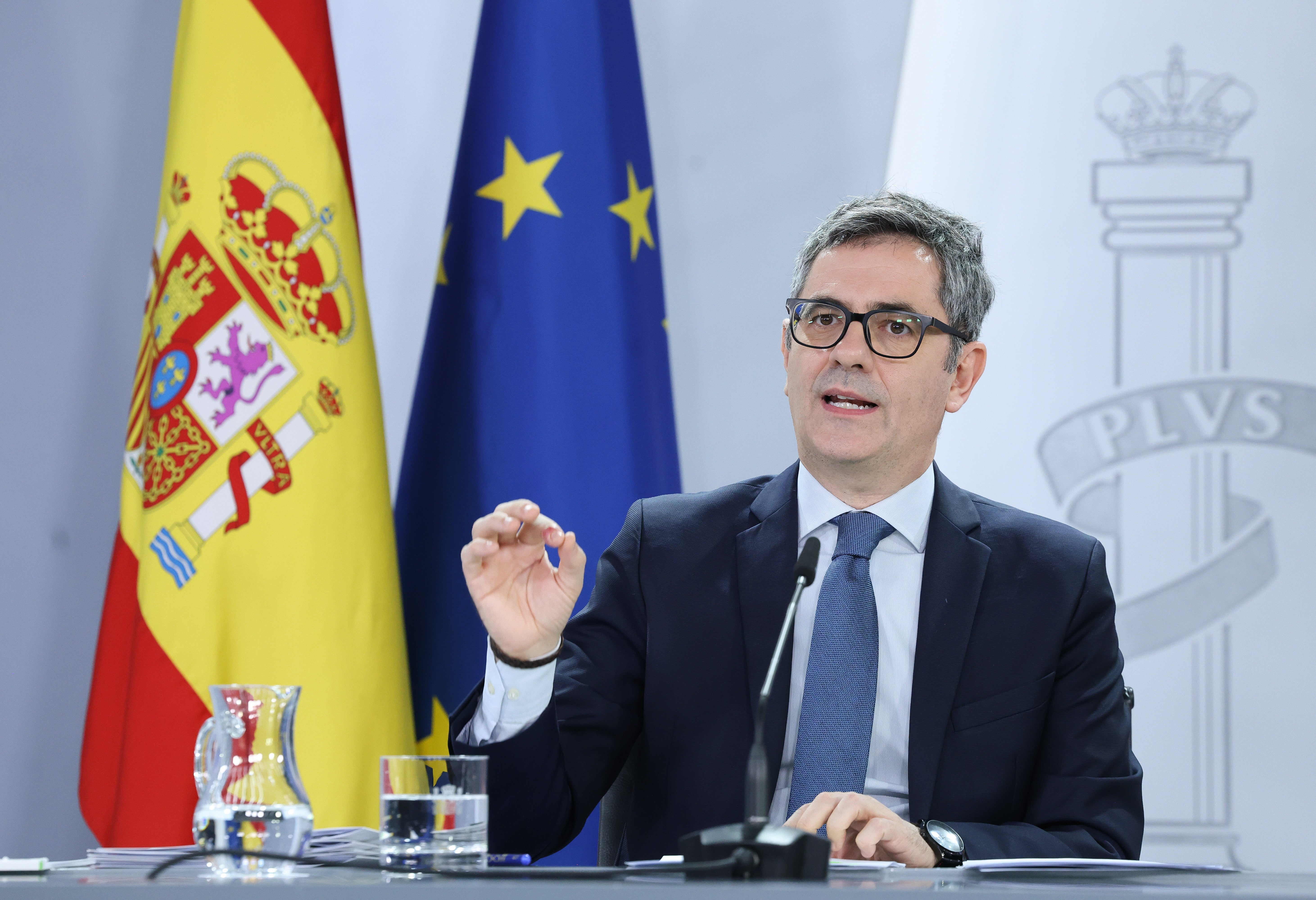 El ministro de la Presidencia, Justicia y Relaciones con las Cortes, Félix Bolaños, durante una rueda de prensa tras el Consejo de Ministros. El ministro de la Presidencia, Justicia y Relaciones con las Cortes, Félix Bolaños, durante una rueda de prensa tras el Consejo de Ministros.