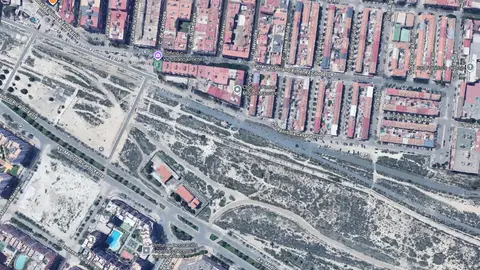 vista parcial de los terrenos donde sigue sin haber nada, salvo los pasos peatonales provisionales vista parcial de los terrenos donde sigue sin haber nada, salvo los pasos peatonales provisionales