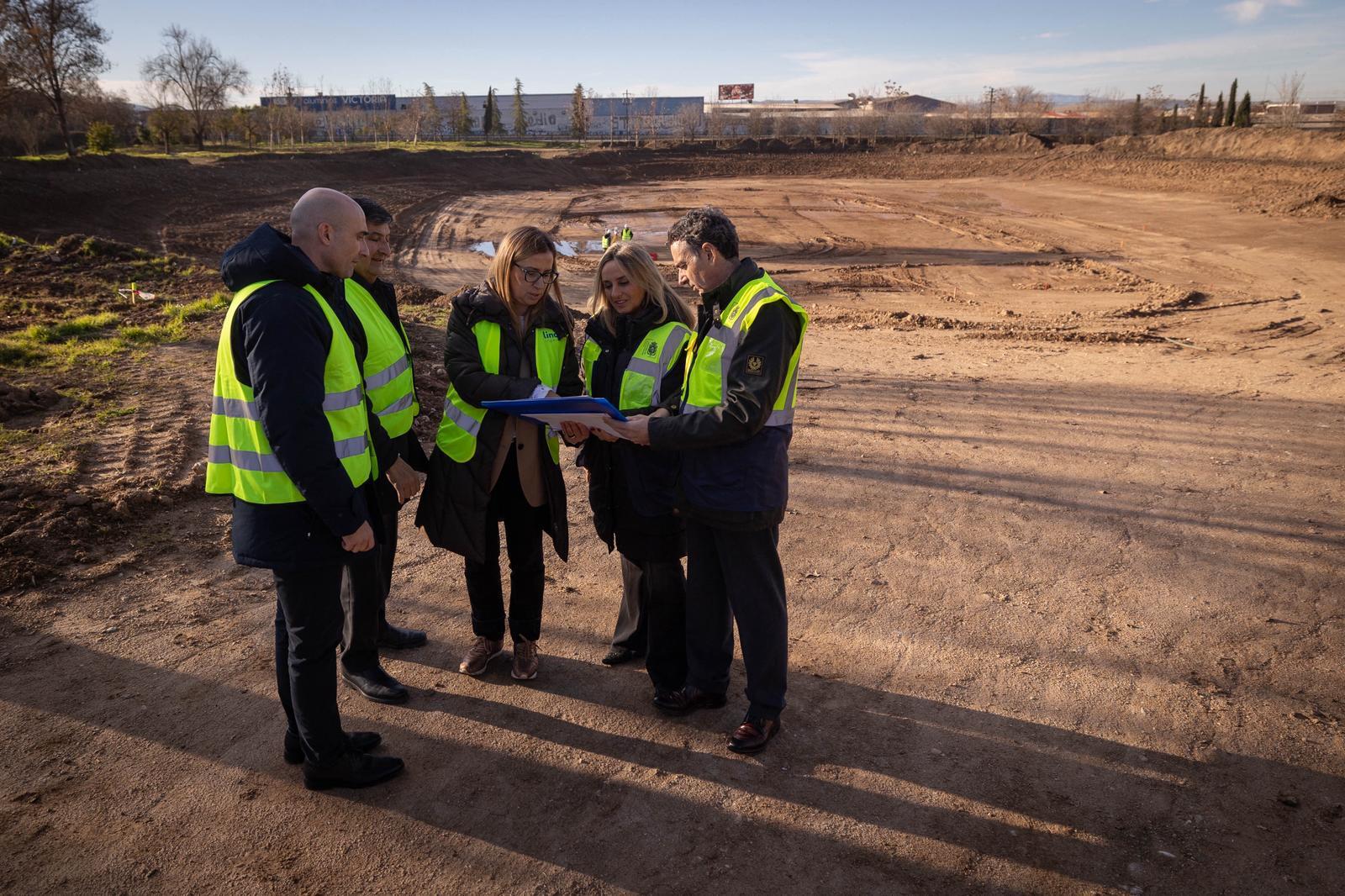 Granada estrenará un parque inundable de 40.000 m² en Bobadilla este verano Granada estrenará un parque inundable de 40.000 m² en Bobadilla este verano
