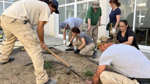- El Consorcio para el Desarrollo Económico de la Vega Baja (CONVEGA), con la colaboración del Servicio Valenciano de Empleo y Formación, Labora, ha abierto el plazo de inscripción para participar en tres cursos gratuitos de formación profesional dirigidos prioritariamente a personas desempleadas de la comarca. - El Consorcio para el Desarrollo Económico de la Vega Baja (CONVEGA), con la colaboración del Servicio Valenciano de Empleo y Formación, Labora, ha abierto el plazo de inscripción para participar en tres cursos gratuitos de formación profesional dirigidos prioritariamente a personas desempleadas de la comarca.