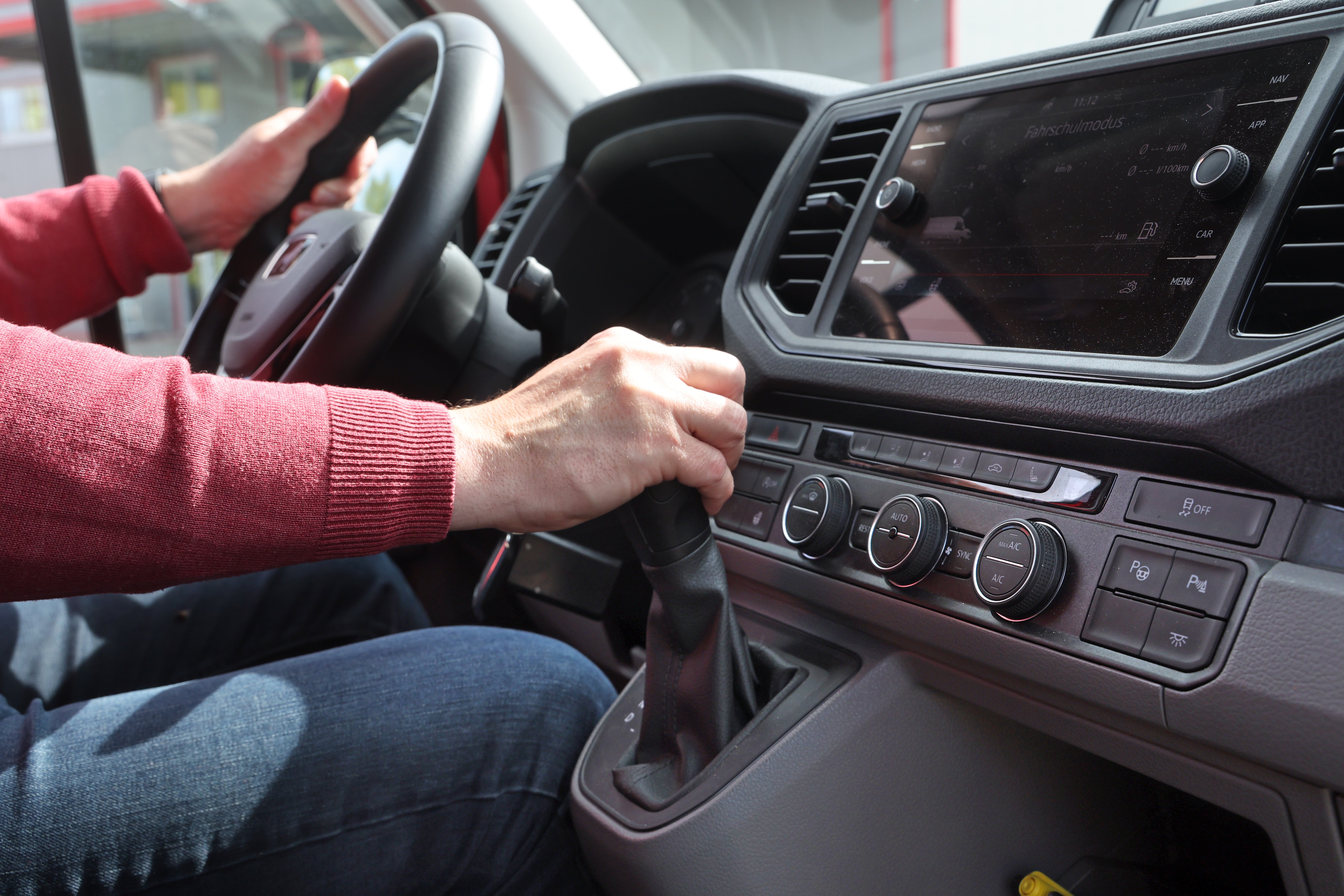 Los cambios en el carnet de conducir que impone Europa: poder conducir con 17 años con varios requisitos Los cambios en el carnet de conducir que impone Europa: poder conducir con 17 años con varios requisitos