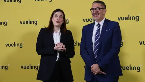 Vueling condiciona el seu creixement a l'ampliació de l'Aeroport del Prat, on preveu invertir aproximadament 2mil 500 milions d'euros fins el 2035 Vueling condiciona el seu creixement a l'ampliació de l'Aeroport del Prat, on preveu invertir aproximadament 2mil 500 milions d'euros fins el 2035