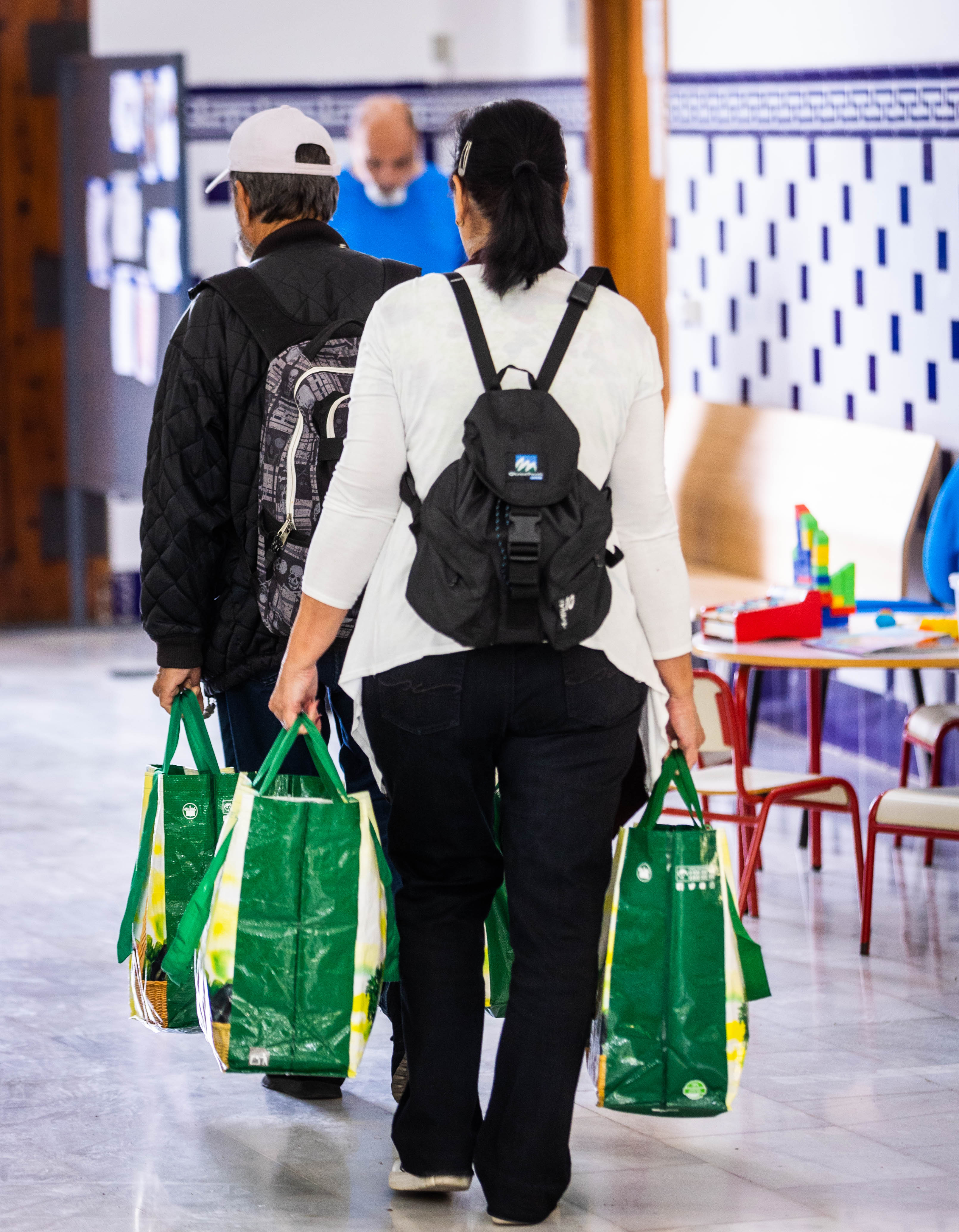 Casa Caridad alerta del aumento de familias al límite por el alza de precios Casa Caridad alerta del aumento de familias al límite por el alza de precios