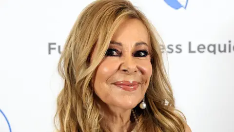 Duras críticas a Ana Obregón por su defensa a Julio Iglesias: "¿Os chupan el pito toda la noche y no os salen ampollas?" Duras críticas a Ana Obregón por su defensa a Julio Iglesias: "¿Os chupan el pito toda la noche y no os salen ampollas?"