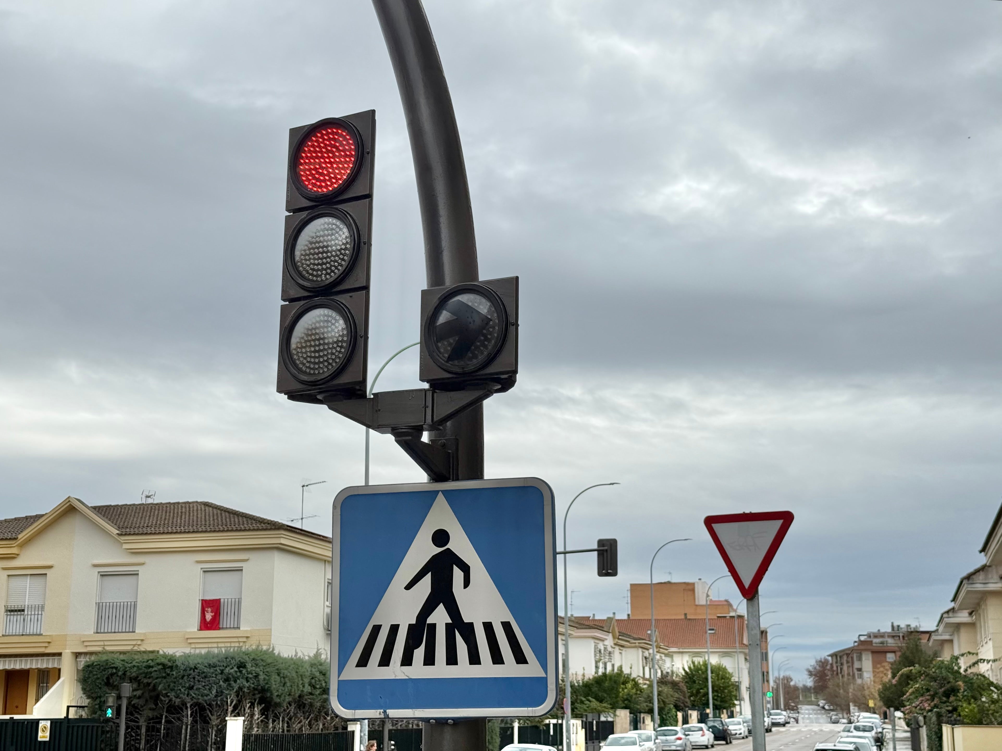 El ayuntamiento invertirá más de 200.000 euros para la conservación y mantenimiento de los semáforos El ayuntamiento invertirá más de 200.000 euros para la conservación y mantenimiento de los semáforos