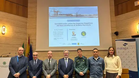 El Puerto de Málaga celebra unas jornadas pioneras a nivel nacional sobre sensibilización frente al narcotráfico en el ámbito portuario El Puerto de Málaga celebra unas jornadas pioneras a nivel nacional sobre sensibilización frente al narcotráfico en el ámbito portuario