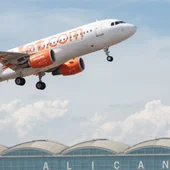 El turismo se consolida en la Marina Baixa mientras el aeropuerto de Alicante roza los 20 millones de pasajeros El turismo se consolida en la Marina Baixa mientras el aeropuerto de Alicante roza los 20 millones de pasajeros