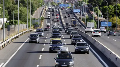La DGT avisa a los conductores 'chicle': "Puede pegarse... tú no" La DGT avisa a los conductores 'chicle': "Puede pegarse... tú no"