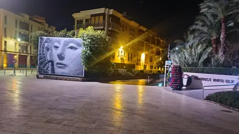 En torno de la Oficina Municipal de Turismo de Elche. En torno de la Oficina Municipal de Turismo de Elche.