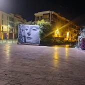En torno de la Oficina Municipal de Turismo de Elche.
