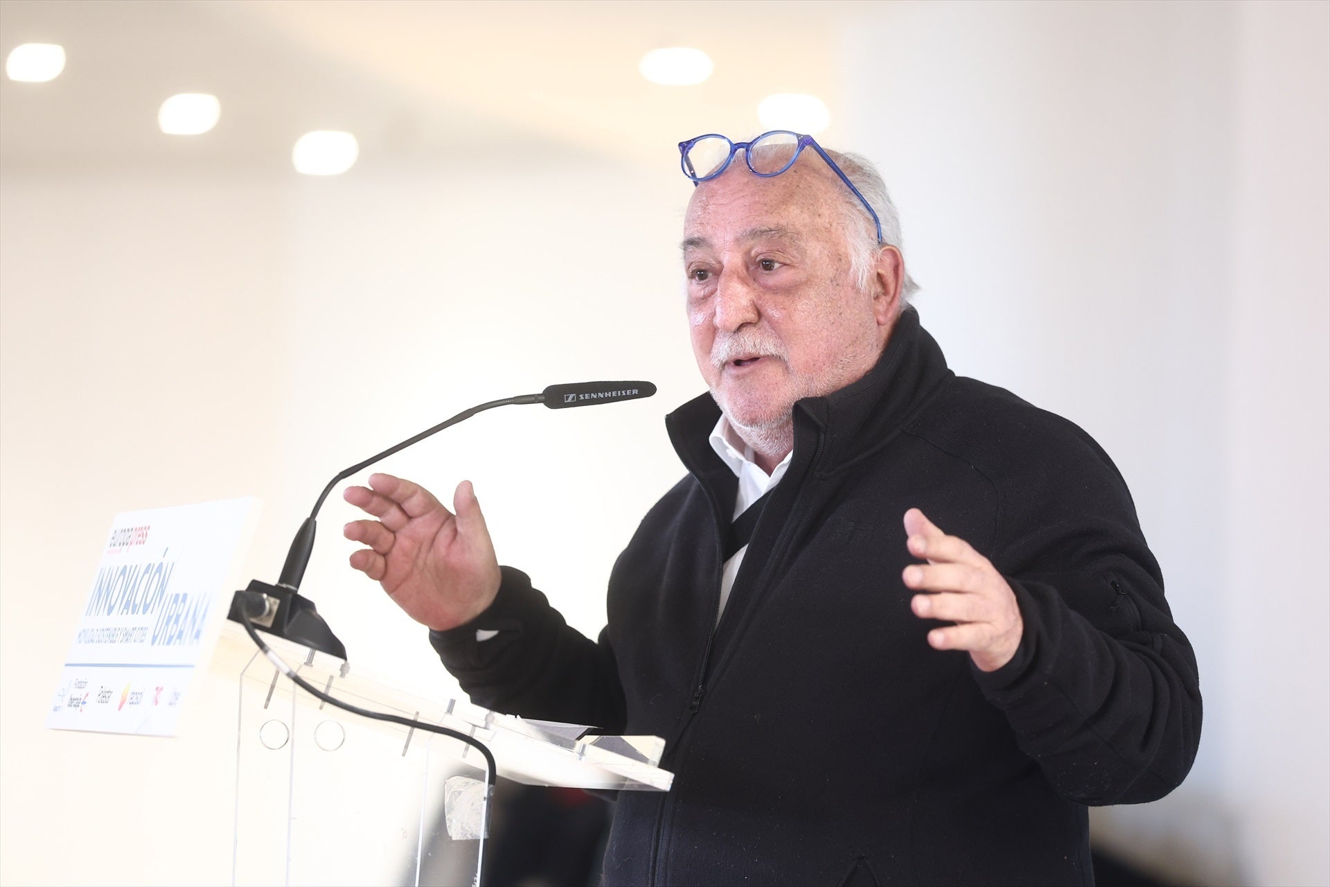El aviso del director de la DGT: "Al centro de la ciudad vas a ir con transporte público" El aviso del director de la DGT: "Al centro de la ciudad vas a ir con transporte público"