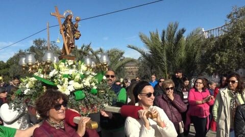 Imagen de archivo de la romer&iacute;a en Novelda con la imagen de Santa Mar&iacute;a Magdalena.