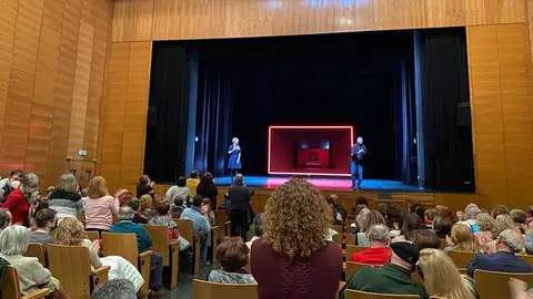 Vila-real renovará el tapizado de las butacas del Auditorio Municipal para mejorar el confort del público. Vila-real renovará el tapizado de las butacas del Auditorio Municipal para mejorar el confort del público.