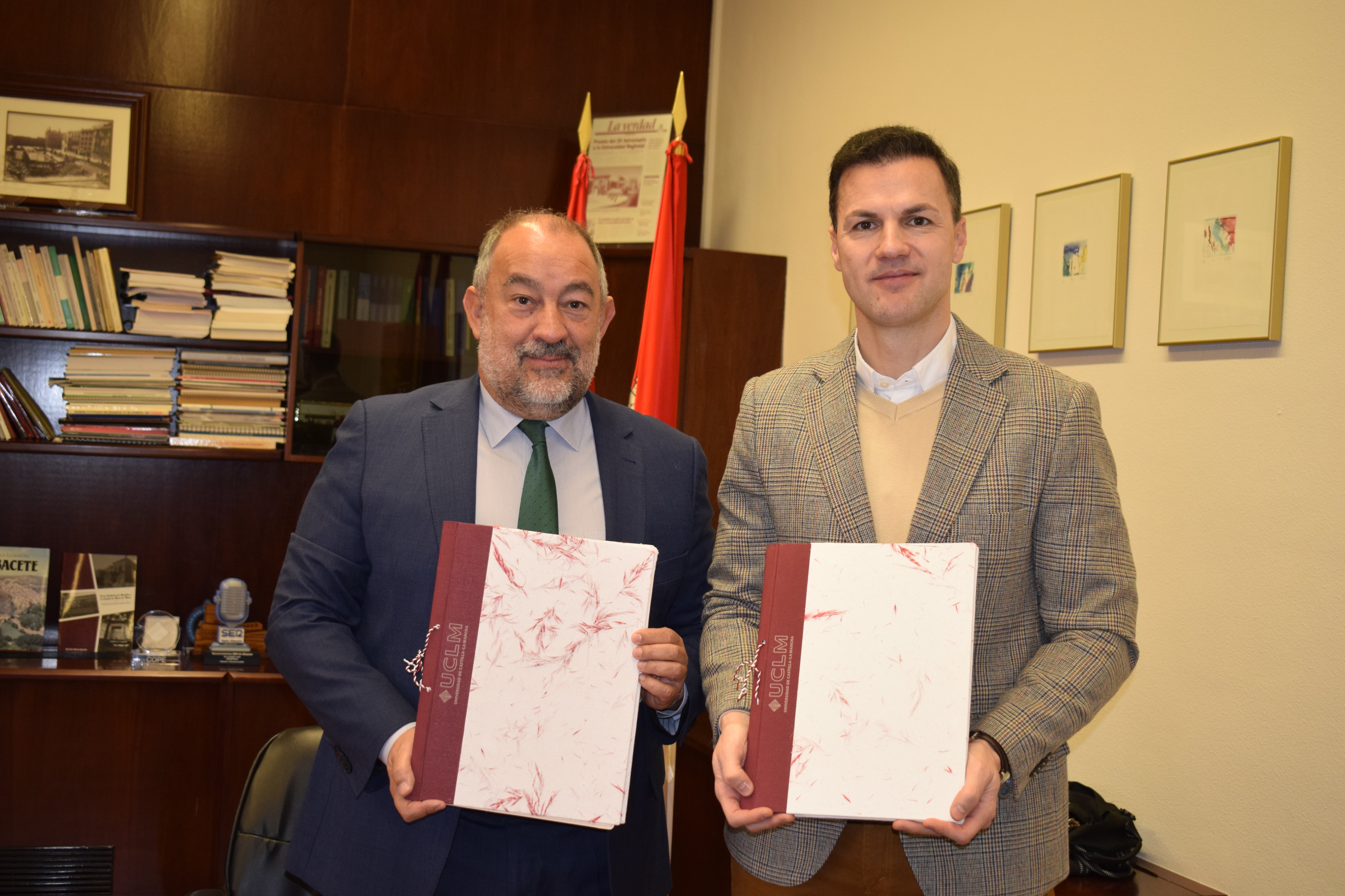 La UCLM y la Fundación Albacete Balompié se unen a favor del emprendimiento rural La UCLM y la Fundación Albacete Balompié se unen a favor del emprendimiento rural