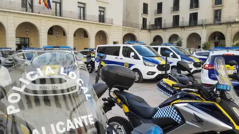 Flota de vehículos de la Policía Local de Alicante Flota de vehículos de la Policía Local de Alicante