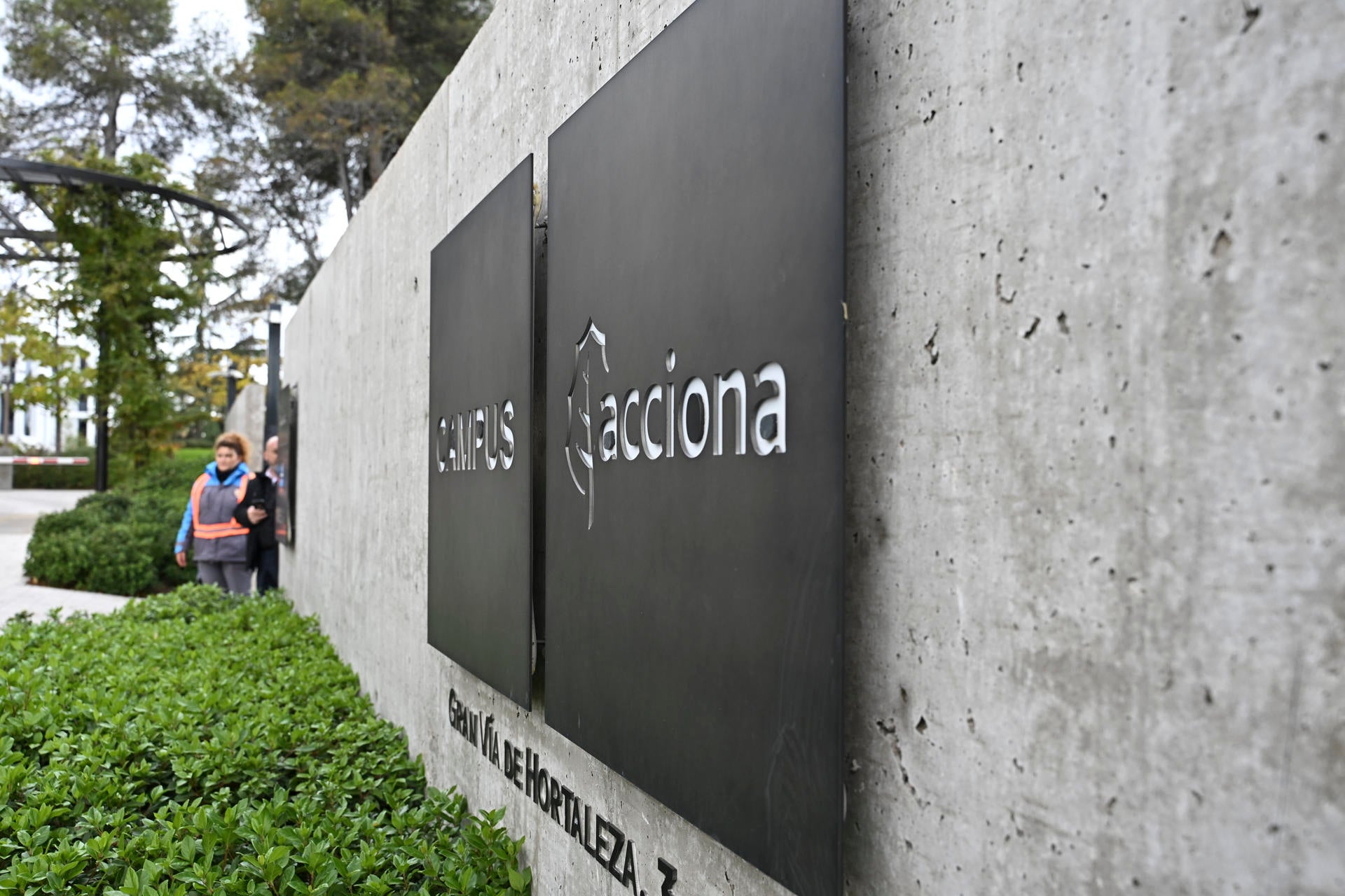 El juez del caso Koldo ordena rastrear las cuentas de exdirectivos de Acciona y una empresa que cobró de Sevinabar El juez del caso Koldo ordena rastrear las cuentas de exdirectivos de Acciona y una empresa que cobró de Sevinabar