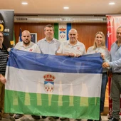 El alcalde de Monachil, José Morales, apoya a Los Raules tras su nueva victoria en el Dakar 2026 El alcalde de Monachil, José Morales, apoya a Los Raules tras su nueva victoria en el Dakar 2026