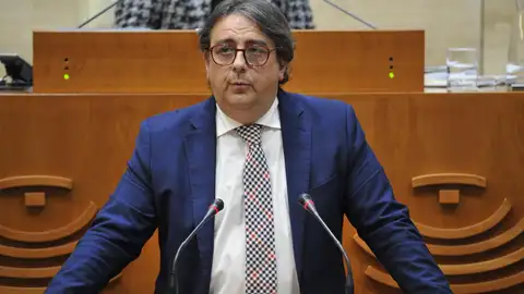 La renuncia de Gallardo a ser diputado en la Asamblea posibilita la entrada de José María Vergeles La renuncia de Gallardo a ser diputado en la Asamblea posibilita la entrada de José María Vergeles