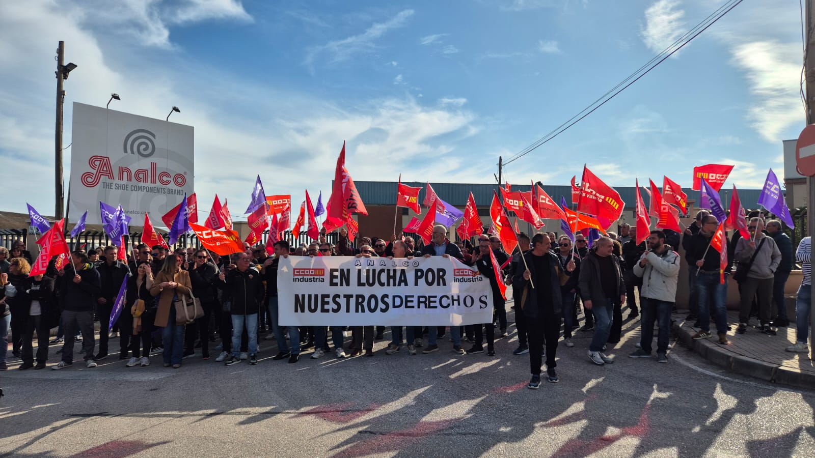 Los trabajadores de la ilicitana Analco inician movilizaciones por el “incumplimiento” de los acuerdos alcanzados en torno el ERE Los trabajadores de la ilicitana Analco inician movilizaciones por el “incumplimiento” de los acuerdos alcanzados en torno el ERE