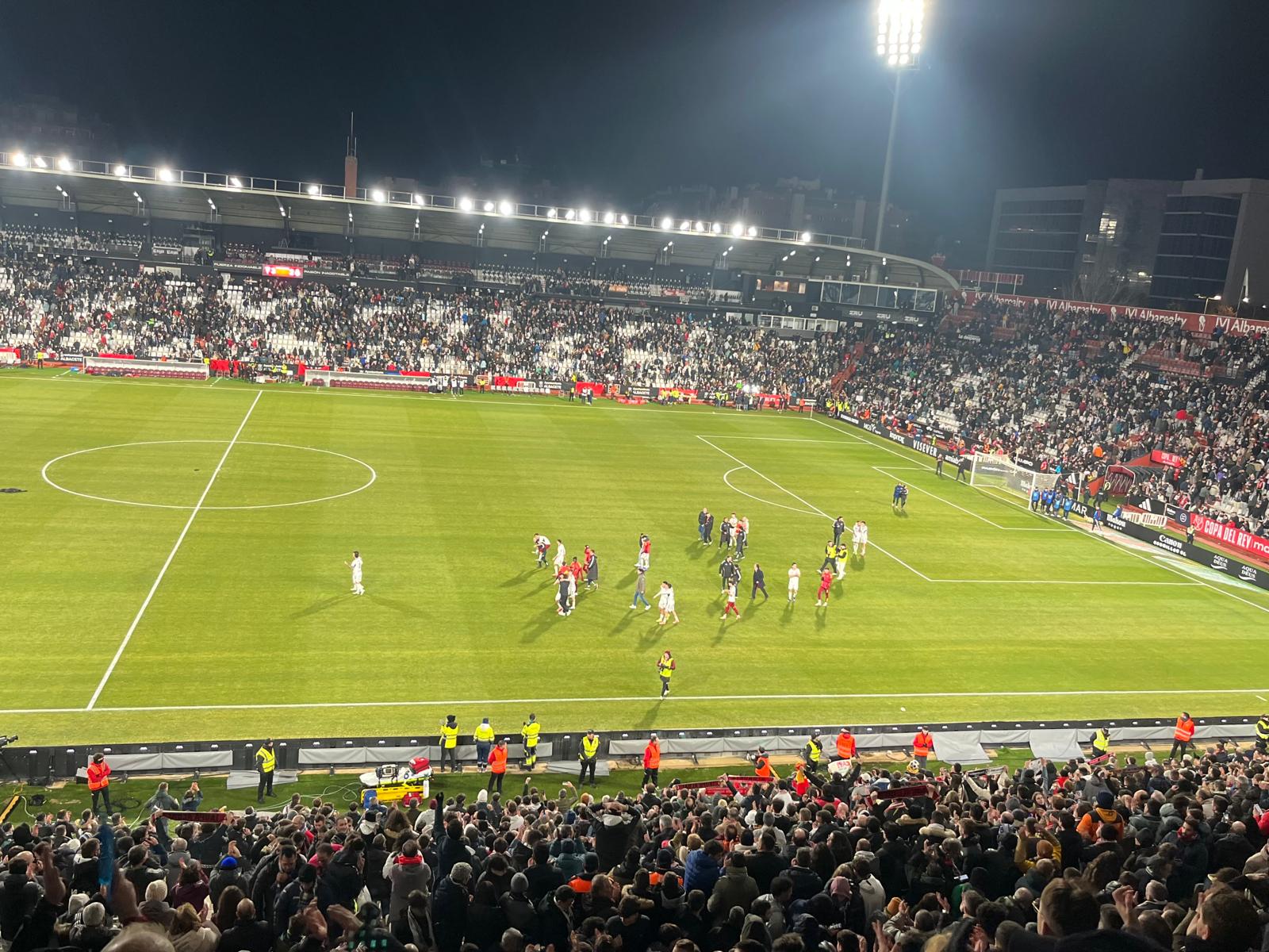 Identificado el aficionado que lanzó un plátano a Vinicius en el Belmonte Identificado el aficionado que lanzó un plátano a Vinicius en el Belmonte