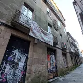 Ordenan el desalojo del edificio okupado en la Algalia de Arriba y su colectivo anuncia movilizaciones para el mismo día Ordenan el desalojo del edificio okupado en la Algalia de Arriba y su colectivo anuncia movilizaciones para el mismo día