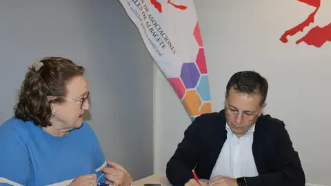 La Fava traslada su lista de reivindicaciones al ayuntamiento de Albacete La Fava traslada su lista de reivindicaciones al ayuntamiento de Albacete
