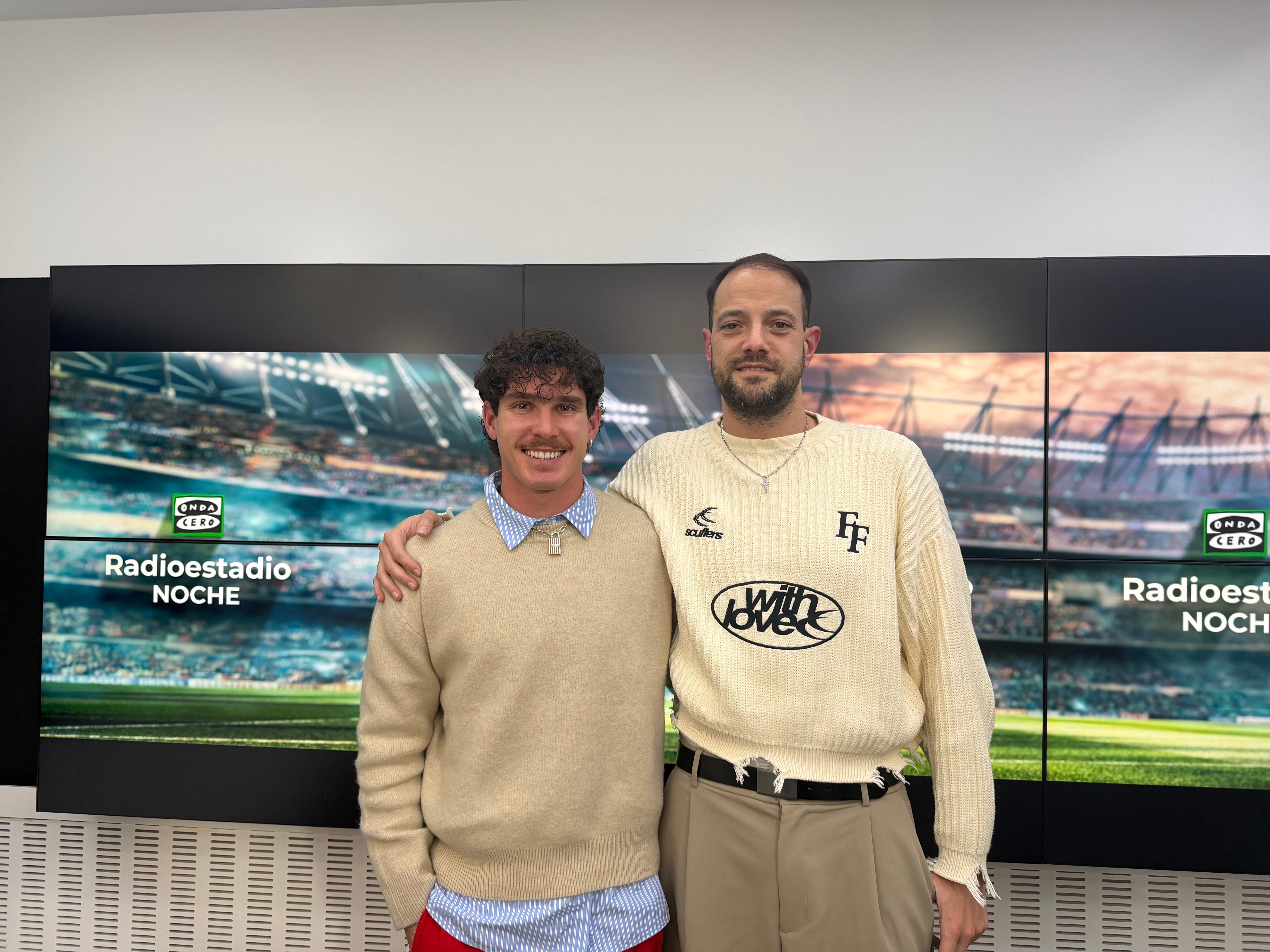 La moda se adentra en el mundo del fútbol: así vive un futbolista de Segunda RFEF sus dos pasiones