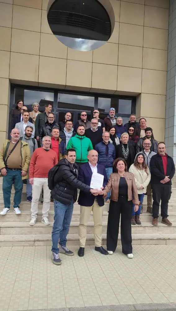 Patronal y sindicatos firman el convenio Patronal y sindicatos firman el convenio