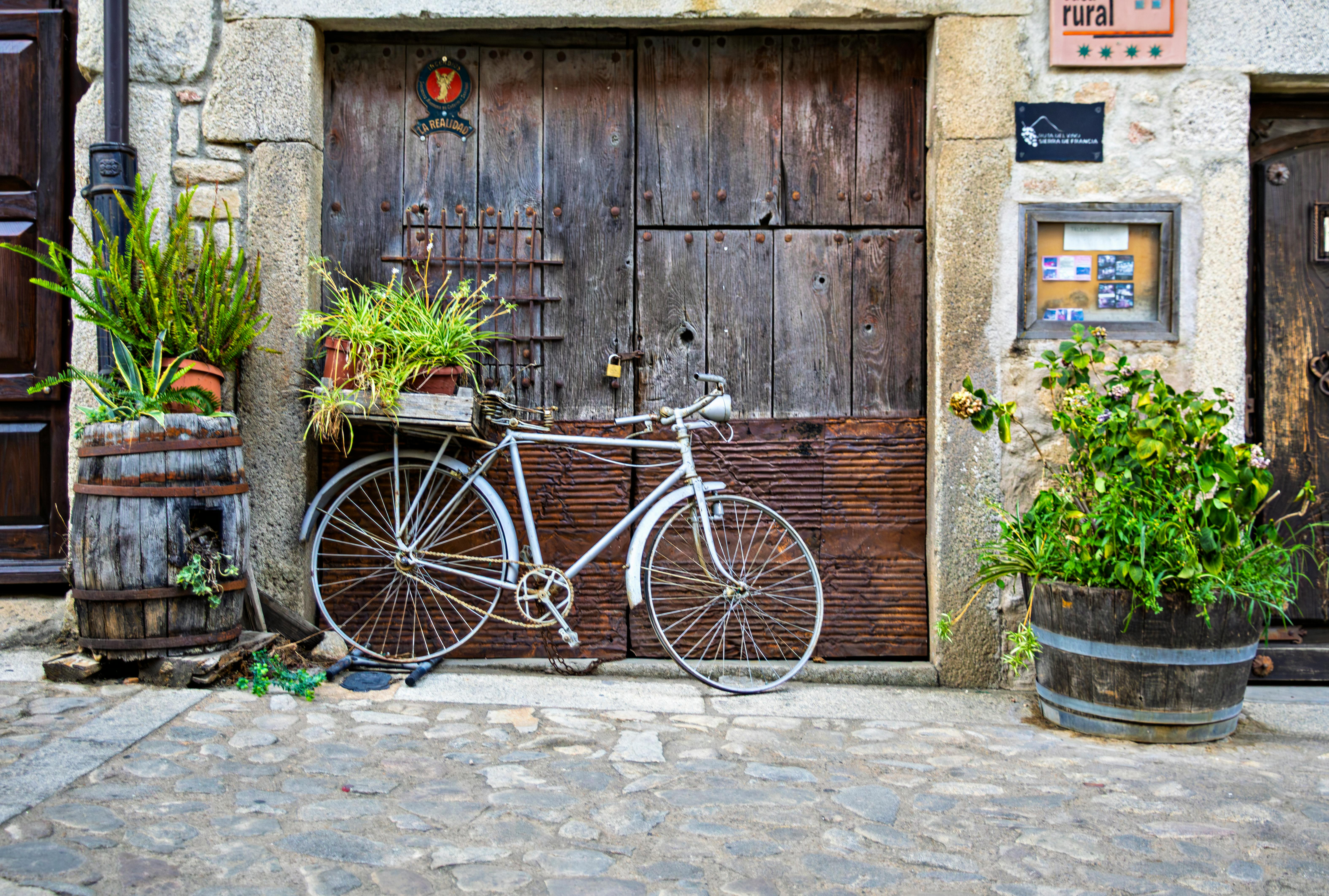Canal de Castilla: ruta histórica, cicloturismo y patrimonio en Castilla y León Canal de Castilla: ruta histórica, cicloturismo y patrimonio en Castilla y León