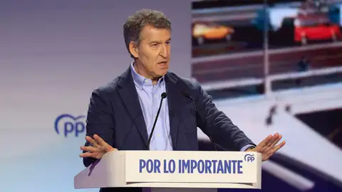 El presidente de PP, Alberto Núñez Feijóo, durante el acto de presentación de la 'Declaración de Zaragoza El presidente de PP, Alberto Núñez Feijóo, durante el acto de presentación de la 'Declaración de Zaragoza