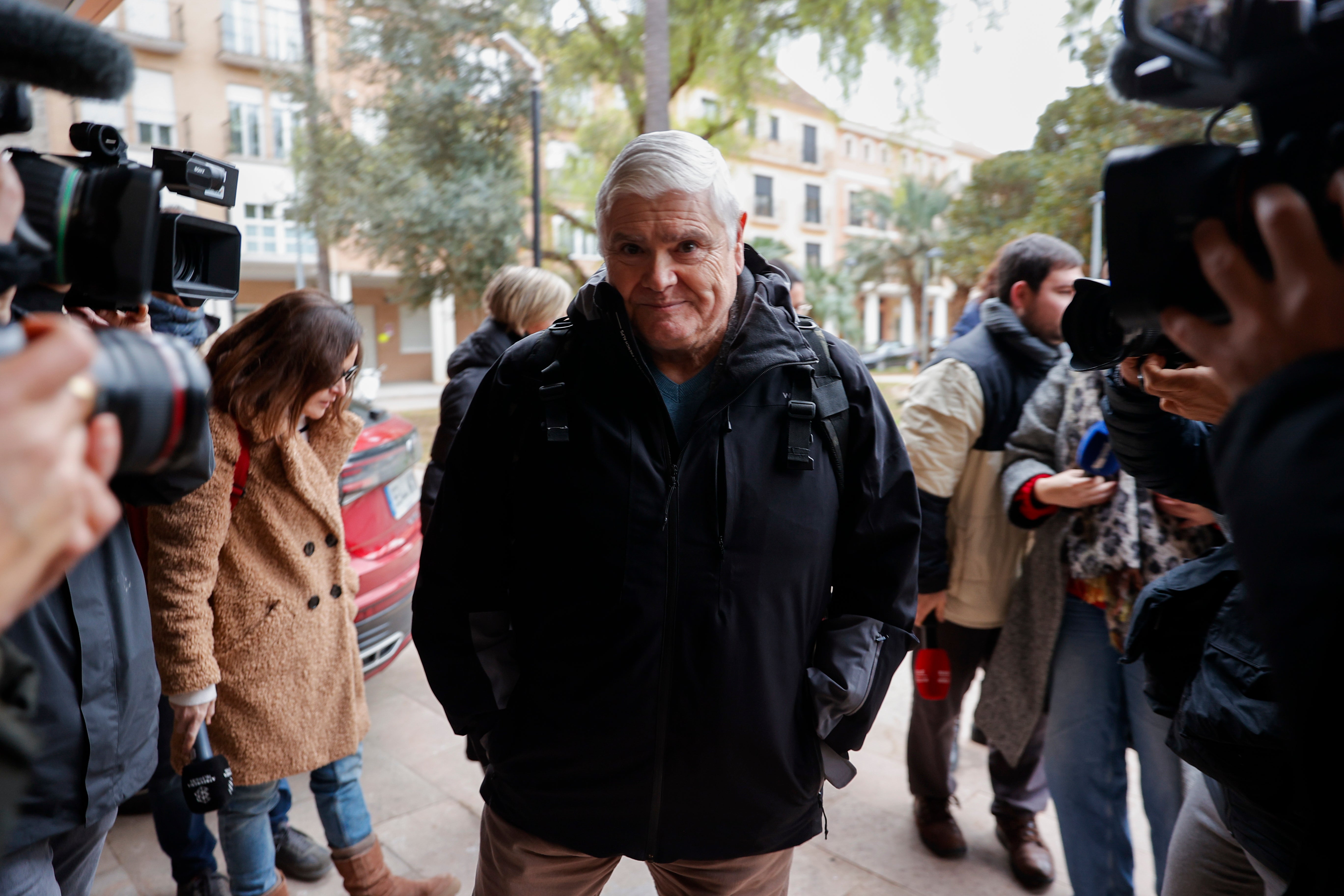 Basset asegura que se le dieron "muchas vueltas" al texto del Es-Alert por la DANA Basset asegura que se le dieron "muchas vueltas" al texto del Es-Alert por la DANA