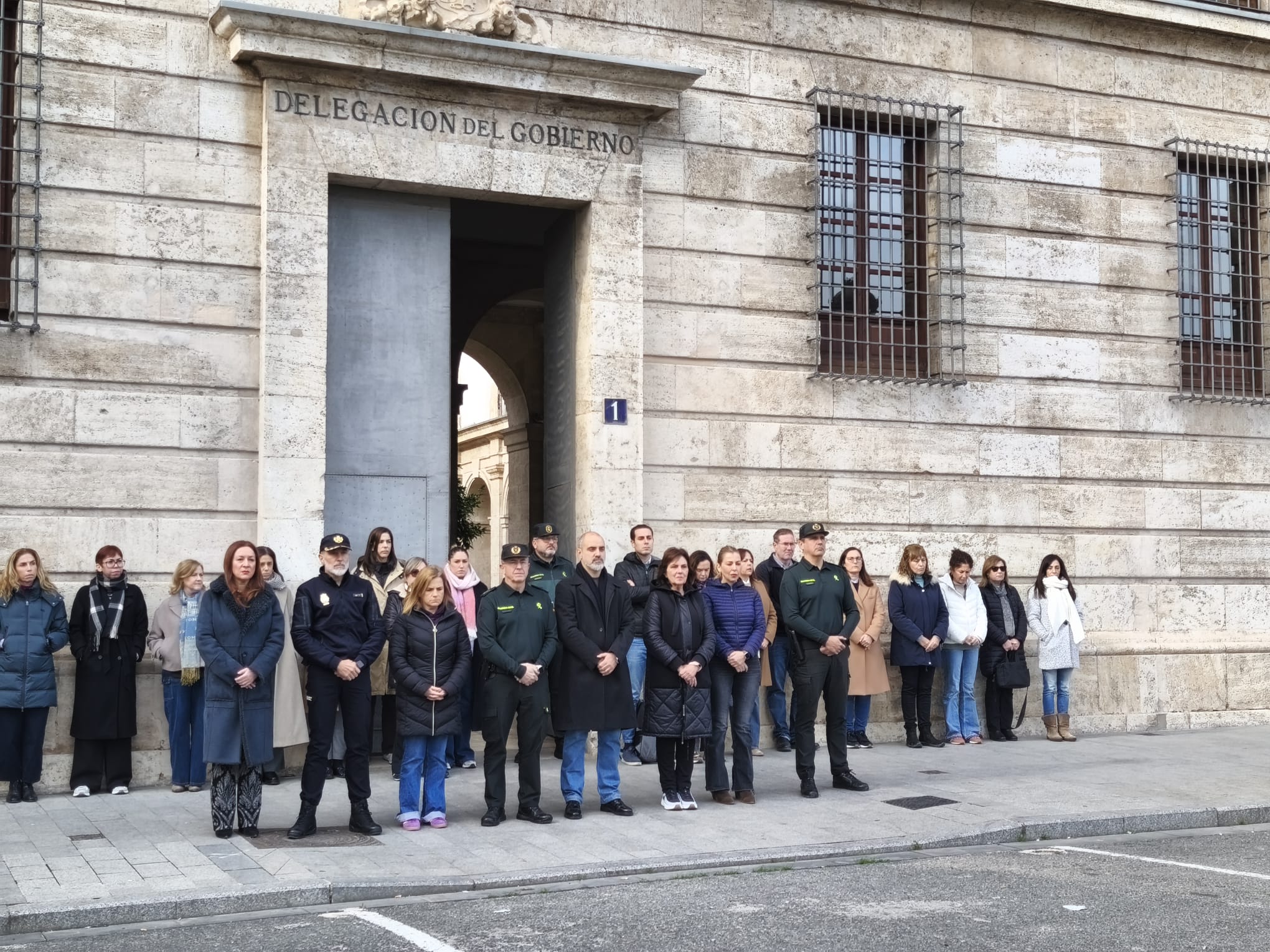 La Comunitat Valenciana muestra su solidaridad con las víctimas del accidente ferroviario de Adamuz La Comunitat Valenciana muestra su solidaridad con las víctimas del accidente ferroviario de Adamuz