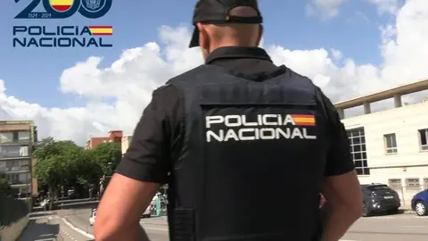 Detenido un joven de 26 años cuando intentaba robar en una peluquería de Badajoz Detenido un joven de 26 años cuando intentaba robar en una peluquería de Badajoz