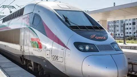Imagen de archivo de un tren de alta velocidad en Marruecos Imagen de archivo de un tren de alta velocidad en Marruecos