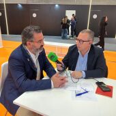 Armando Moya, alcalde de Salar y Javier Fernández, periodista de Onda Cero Baza