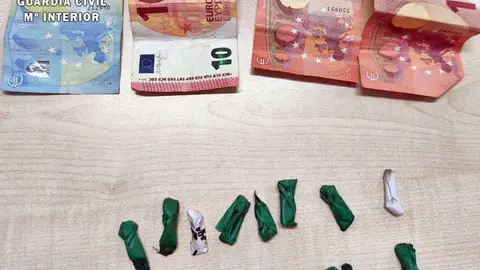 Detenido un vecino de Villafranca de los Barros por tráfico de droga en su propio domicilio Detenido un vecino de Villafranca de los Barros por tráfico de droga en su propio domicilio