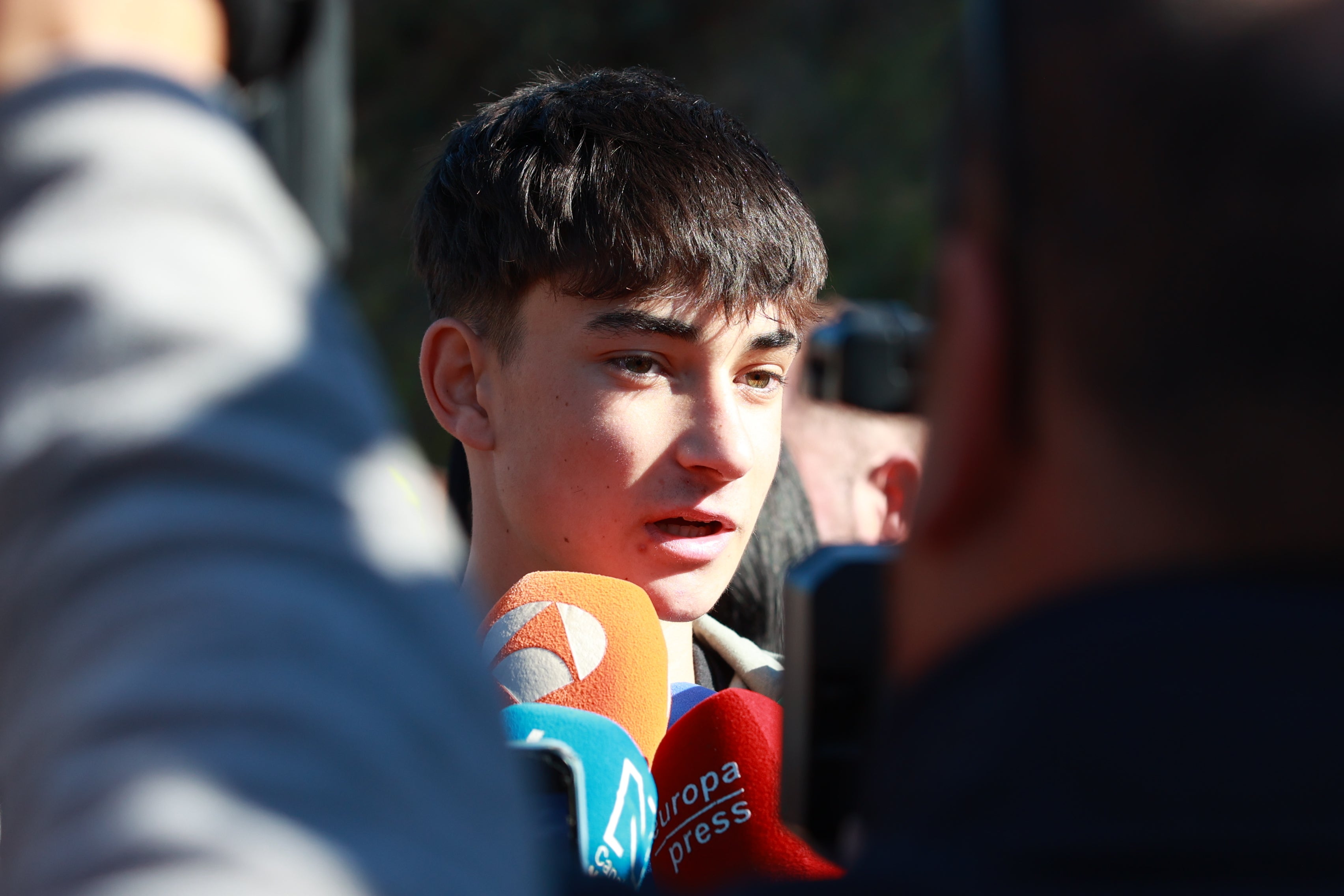 Julio, el joven de 16 años que fue de pesca y acabó siendo uno de los primeros en socorrer a las víctimas de Adamuz Julio, el joven de 16 años que fue de pesca y acabó siendo uno de los primeros en socorrer a las víctimas de Adamuz
